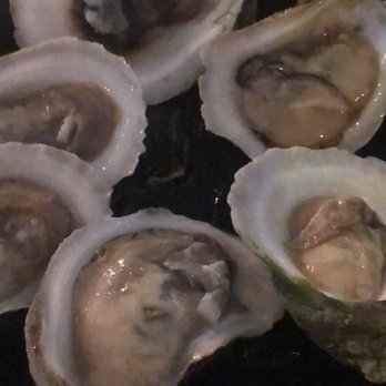 Ideal Tavern - Raw gulf oysters - New American Near Me - Southington, Connecticut Ideal Tavern - Raw gulf oysters - New American Near Me - Southington, Connecticut