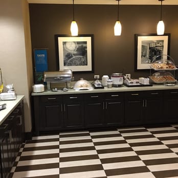 Hampton Inn & Suites Phoenix Tempe - Hotels Near Me - Tempe, Arizona