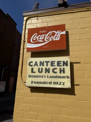 Canteen Lunch in the Alley by null