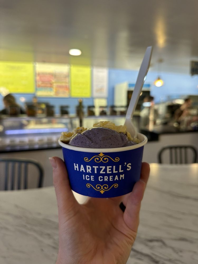 HARTZELL’S Updated October 2024 92 Photos & 125 Reviews 107 N Dunn St, Bloomington