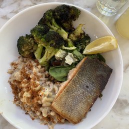 Wild Alaskan Salmon with Lemon Side, Charred Broccoli with Lemon, Mac & Cheese Wild Alaskan Salmon with Lemon Side, Charred Broccoli with Lemon, Mac & Cheese