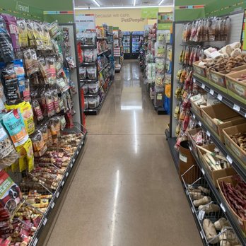 Hollywood Feed - Pet Stores Near Me - Carmel, Indiana