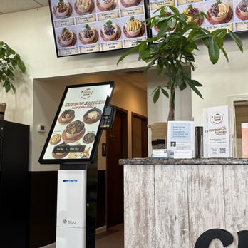 Cupbop Jangin - Order at the kiosk - Asian Fusion Near Me - Glenview, Illinois