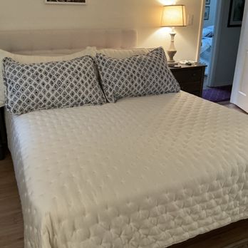 Master Craft Upholstery - Shams to match chair and ottoman! Great job, Rene! - Furniture Reupholstery Near Me - Garwood, New Jersey Master Craft Upholstery - Shams to match chair and ottoman! Great job, Rene! - Furniture Reupholstery Near Me - Garwood, New Jersey