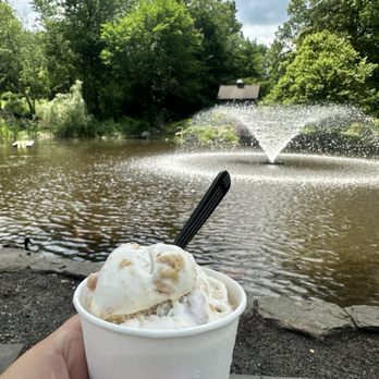 Greenhouse Cafe & Tavern - Cafes Near Me - Burlington, Connecticut Greenhouse Cafe & Tavern - Cafes Near Me - Burlington, Connecticut