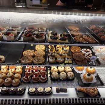 Tin Roof Bakery & Cafe - Bakeries Near Me - Chico, California