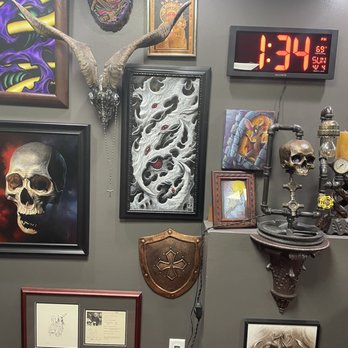Breaking Skin Tattoos & Body Piercing - Lobby - Piercing Near Me - Bridgeport, Ohio Breaking Skin Tattoos & Body Piercing - Lobby - Piercing Near Me - Bridgeport, Ohio