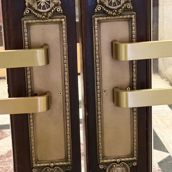 Union Station - Union station: even the door has details - Shopping Centers Near Me - Washington, DC, District of Columbia Union Station - Union station: even the door has details - Shopping Centers Near Me - Washington, DC, District of Columbia