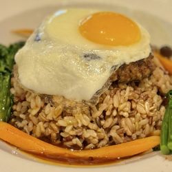 Heavenly Island Lifestyle - Waikiki - Heavenly's Loco Moco