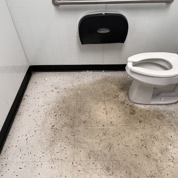 Party City - Women dirty bathroom-no toilet paper - Party Supplies Near Me - Fort Walton Beach, Florida Party City - Women dirty bathroom-no toilet paper - Party Supplies Near Me - Fort Walton Beach, Florida