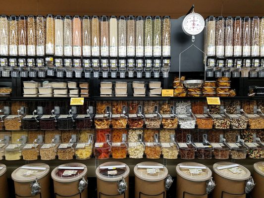 HILLTOP RED APPLE Market by null