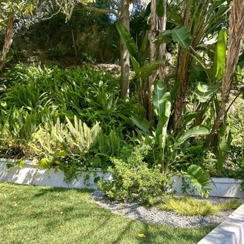 Amado Landscaping - Corner of new lawn with gravel border - Landscaping Near Me - Hawthorne, California
