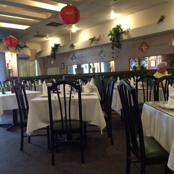 Hot Wok Cafe - Dining room - Chinese Near Me - Northridge, California Hot Wok Cafe - Dining room - Chinese Near Me - Northridge, California