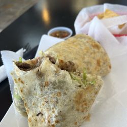 Burrito Guacamole - Beef fajita burrito!