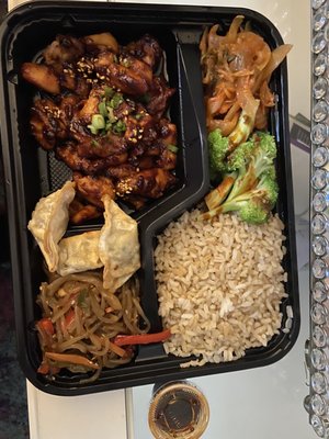 Manna Korean BBQ Dosirak & Sushi by null