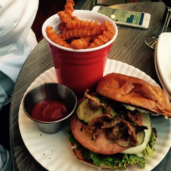 Woodie's Flat - Umami Burger - New American Near Me - Chicago, Illinois