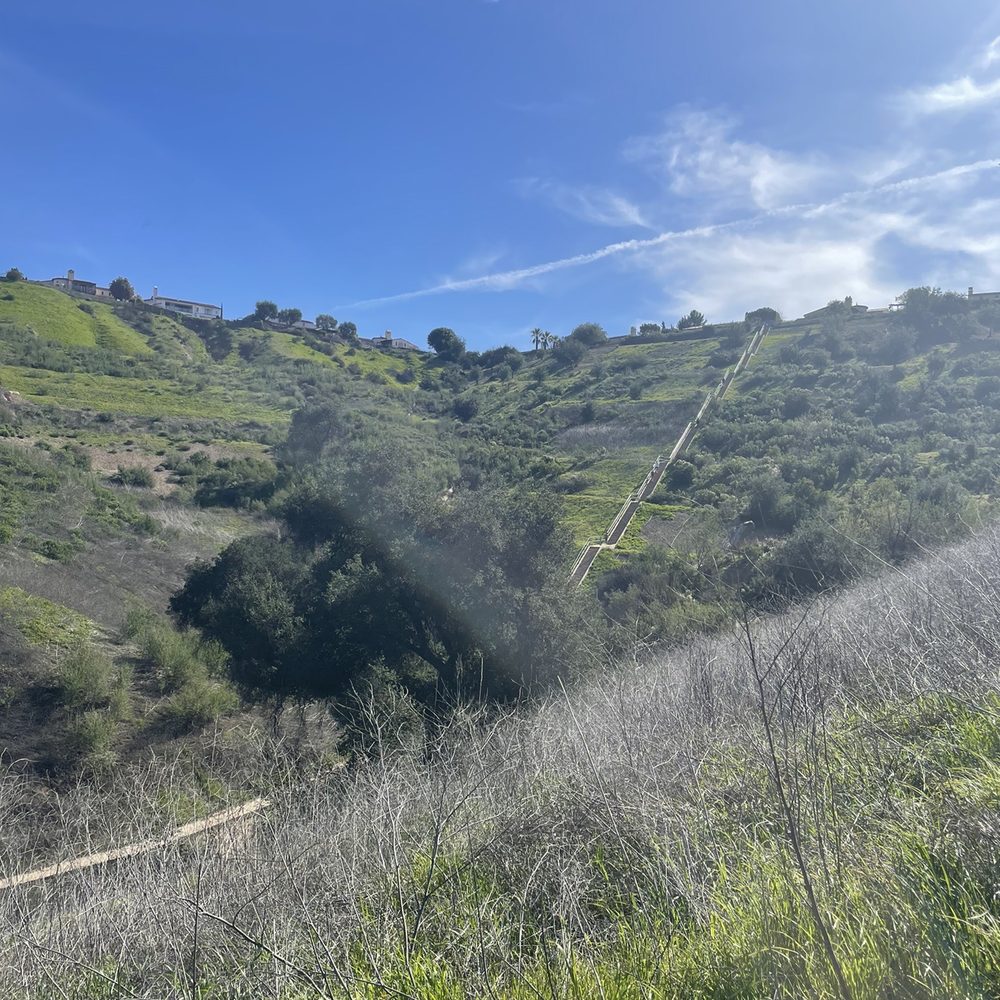 Calabasas Hidden Stairs - Hiking Near Me Calabasas Hidden Stairs - Hiking Near Me