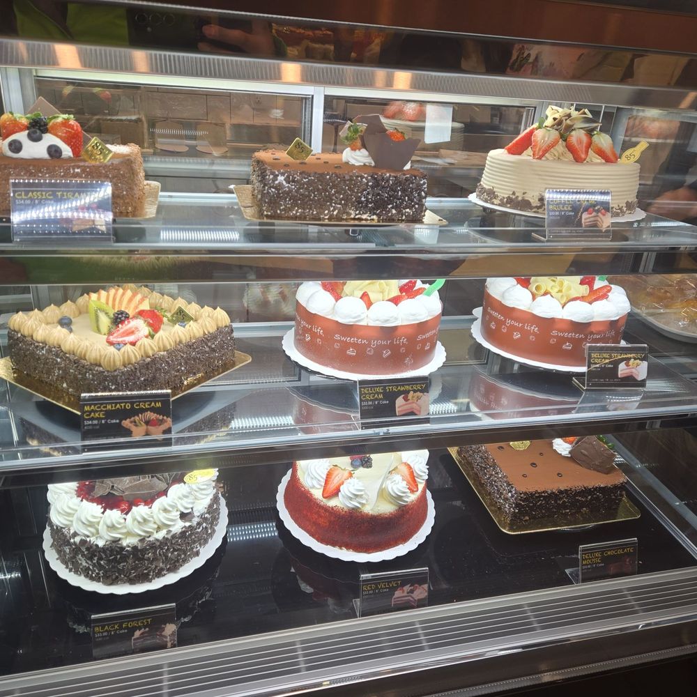85°C Bakery Cafe-Flushing - Cakes - Bakeries Near Me - Flushing, New York 85°C Bakery Cafe-Flushing - Cakes - Bakeries Near Me - Flushing, New York