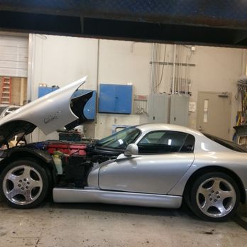 Creative Auto Service - We take pride on working on our customers vehicles - Auto Repair Near Me - Minnetonka, Minnesota Creative Auto Service - We take pride on working on our customers vehicles - Auto Repair Near Me - Minnetonka, Minnesota