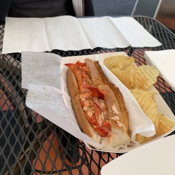 LobsterCraft - 1st time having a Lobster Roll, was delicious! Owner and son are very hospitable, would return again. - Food Trucks Near Me - Fairfield, Connecticut