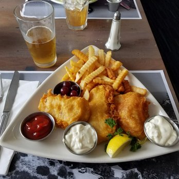 Steve's Steakhouse - Wow, what a delightful surprise in Avalon!  Above the crowds, tastefully decorated, reasonable pricing, great service, and fantastic food. - Steakhouses Near Me - Avalon, California