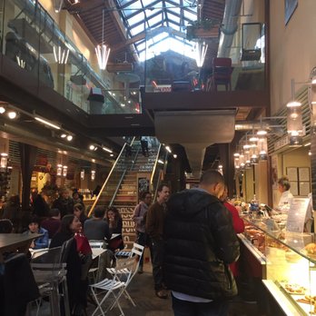 Mercato di Mezzo - Busy day lots of locals - Wine Bars Near Me - Bologna, BO Mercato di Mezzo - Busy day lots of locals - Wine Bars Near Me - Bologna, BO