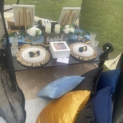 Intimate Occasions Luxury Picnics - Table set for two! Such great attention to detail!