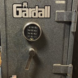 C & S Locksmith Services - Safe Repair