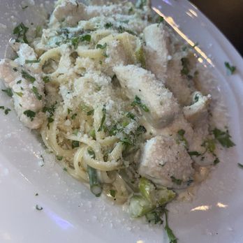 Crystal Lounge - Fettuccine with chicken and asparagus - Lounges Near Me - Sunny Isles Beach, Florida Crystal Lounge - Fettuccine with chicken and asparagus - Lounges Near Me - Sunny Isles Beach, Florida
