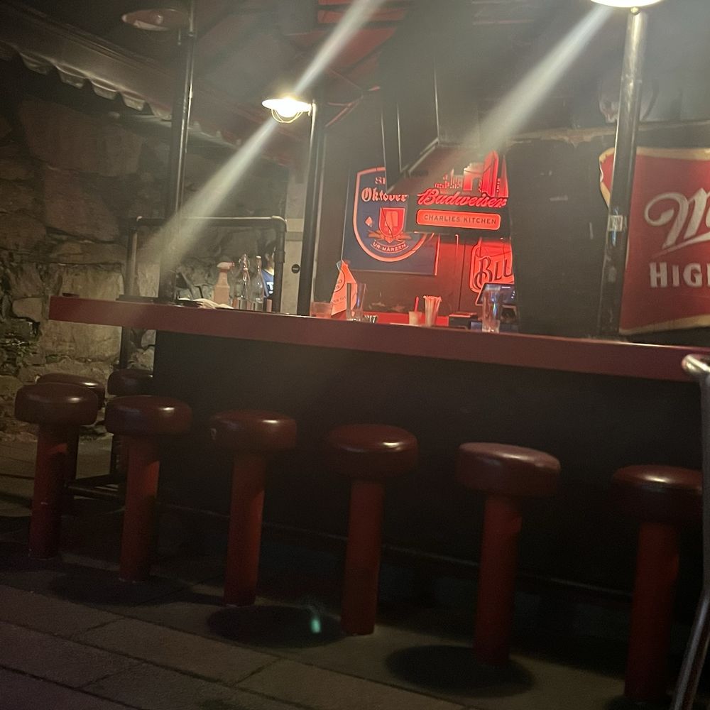 Charlie's Kitchen - Bar area - Burgers Near Me - Cambridge, Massachusetts