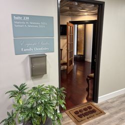 Maricela M Simmons, DDS