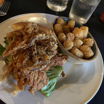 Thyme Kitchen and Craft Beer - Fried chicken sandwich and tots - Gastropubs Near Me - Peoria, Illinois