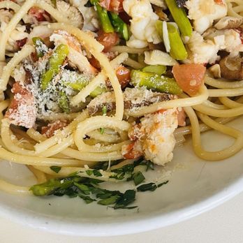 La Terrazza - Lobster and shrimp pasta - Italian Near Me - New City, New York