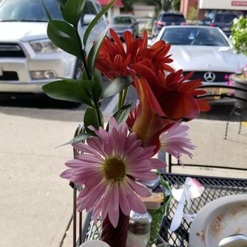 Grand Day Cafe - Flowers on tables - Breakfast & Brunch Near Me - Columbus, Ohio Grand Day Cafe - Flowers on tables - Breakfast & Brunch Near Me - Columbus, Ohio