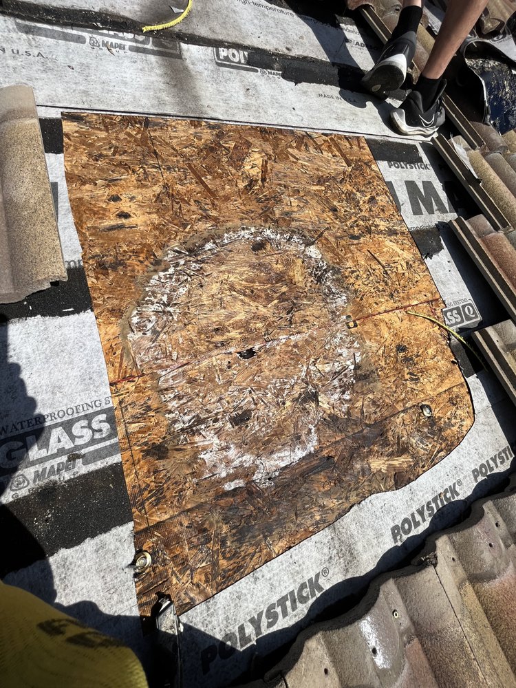 Slide of Unique Roofers