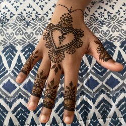 Hadjra's Henna  - henna for kids by hadjras henna.