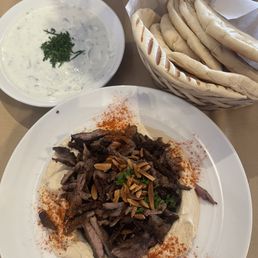 Hummus With Meat