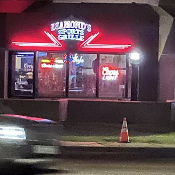 Diamonds Sports Grille - Area - Sports Bars Near Me - Mesa, Arizona