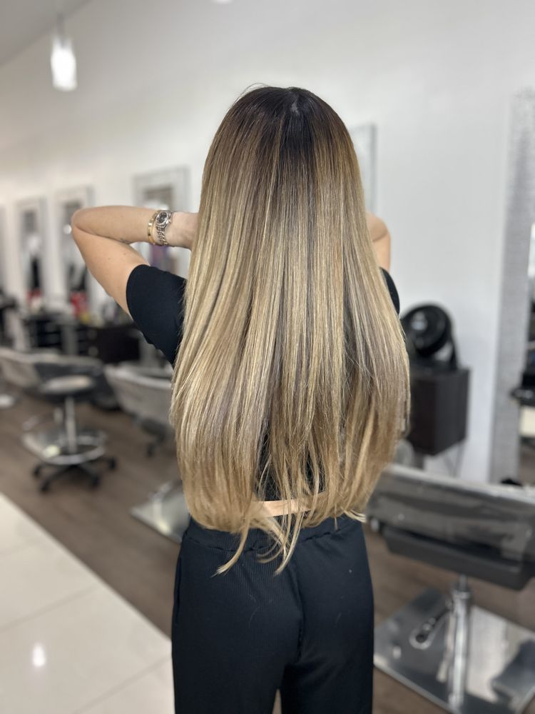 Andres Allen Hair Studio Image