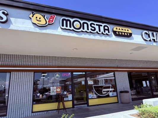 Monsta Ramen Curry by null