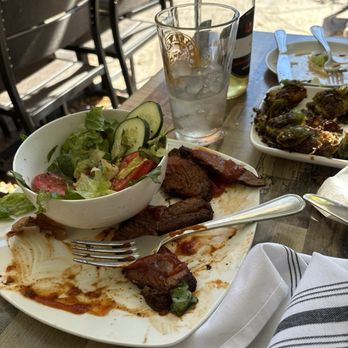 Ojai Deer Lodge - AWFUL tri trip with a pitiful side salad. - American Near Me - Ojai, California