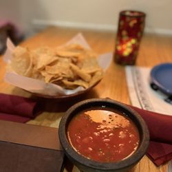 Las Casuelas Nuevas - Chips and salsa