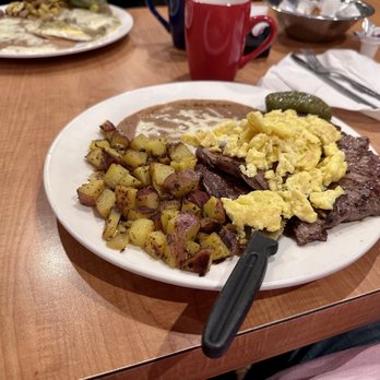 Farm's House - Breakfast & Brunch Near Me - Banning, California