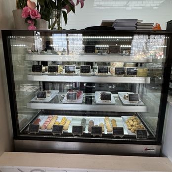 Paris Banh Mi - Desserts - Vietnamese Near Me - Fredericksburg, Virginia Paris Banh Mi - Desserts - Vietnamese Near Me - Fredericksburg, Virginia