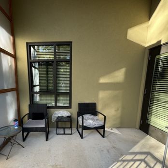 Willard Walker Hospice Home - Private patio - Hospice Near Me - Fayetteville, Arkansas Willard Walker Hospice Home - Private patio - Hospice Near Me - Fayetteville, Arkansas