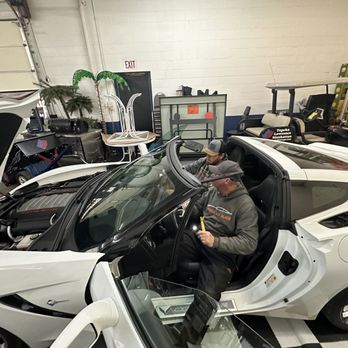 Topeka Auto Glass - Windshield Installation & Repair Near Me - Topeka, Kansas Topeka Auto Glass - Windshield Installation & Repair Near Me - Topeka, Kansas