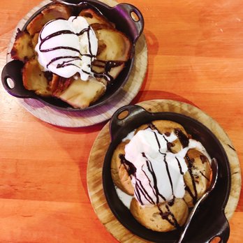 Pub52 Gastropub & Kitchen - Chocolate Chip Cookie Skillet and Bread Pudding - Gastropubs Near Me - South Miami, Florida Pub52 Gastropub & Kitchen - Chocolate Chip Cookie Skillet and Bread Pudding - Gastropubs Near Me - South Miami, Florida