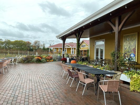 Willow Creek Winery & Farm by null