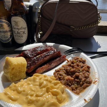 Captains BBQ - Barbeque Near Me - Palm Coast, Florida