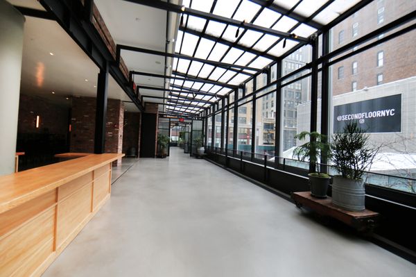 Big Screen Plaza by null